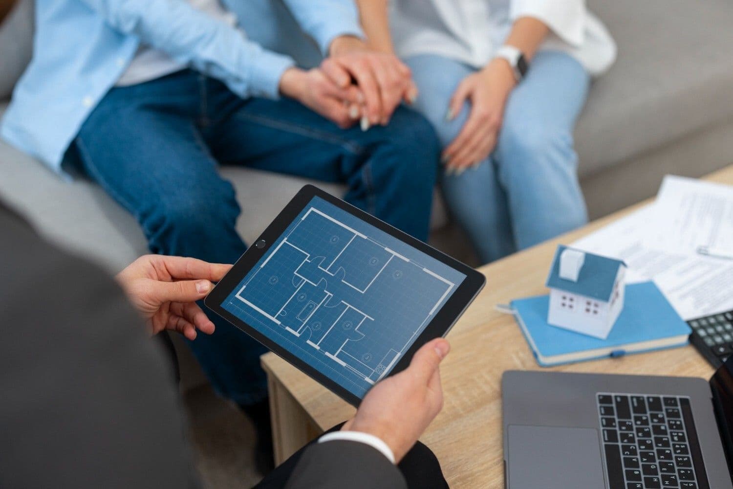 Analiza pieței imobiliare locale pentru investitori